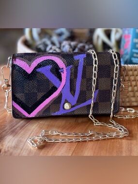 Louis Vuitton
Damier Ebene Porte-Monnaie Billets
Trésor Wallet repurposed